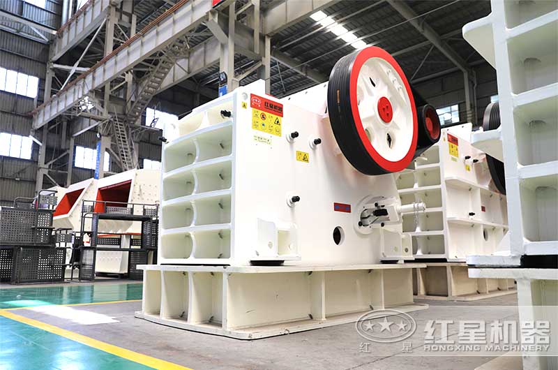 大型鐵礦石破碎機(jī)多少錢一臺(tái)？